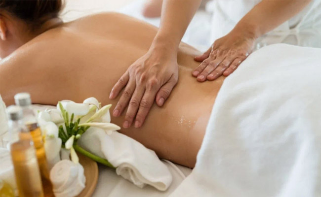 Un massage intuitif relaxant du corps entier aux huiles essentielle (2h45)